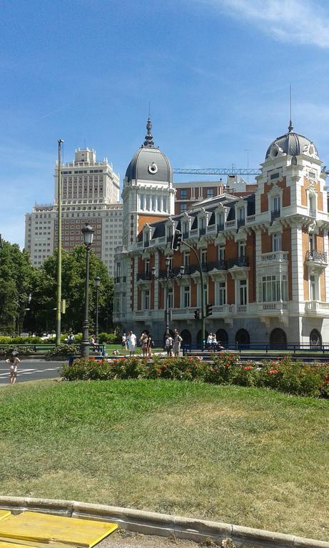 Hostal Buenos Aires Madrid Exterior foto
